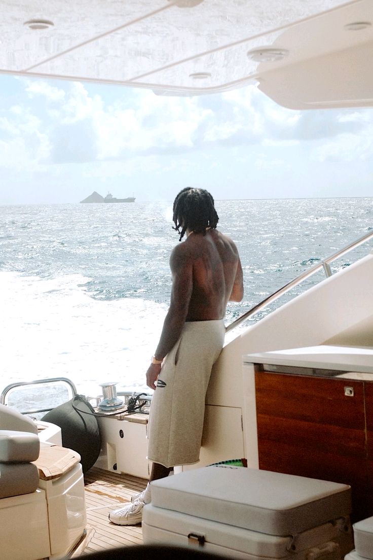 Moh ○n X ♤ tweet media