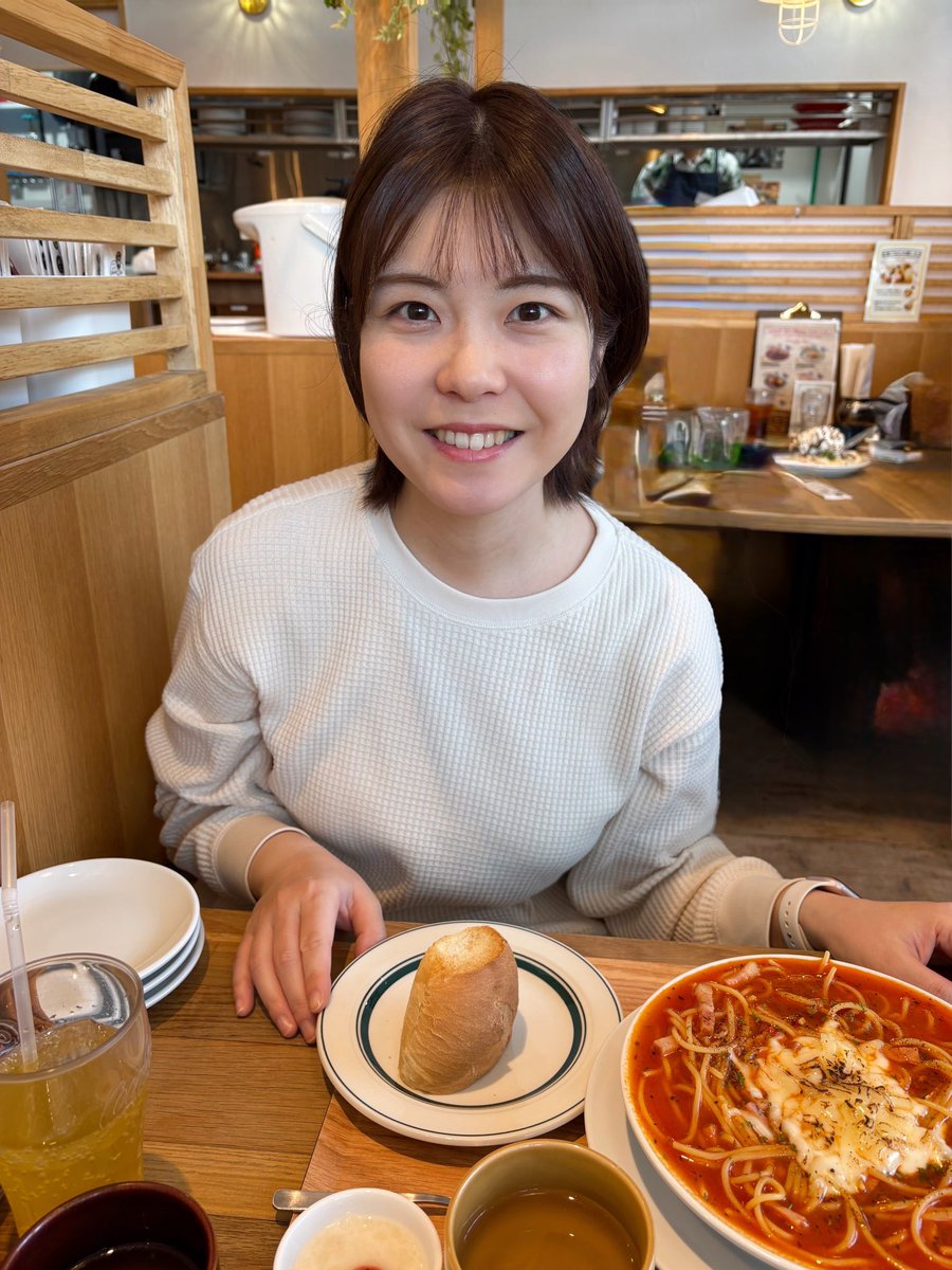 本日またひとつ年を重ねました😊🎂

ことしの誕生日は
お天気もよく暖かかったので
お散歩がてら買い物してごはん🍝

先日の復帰の投稿には
あたたかいコメントを
ありがとうございました✨
とっても嬉しくて励みになります🌸
これからもがんばります☺️