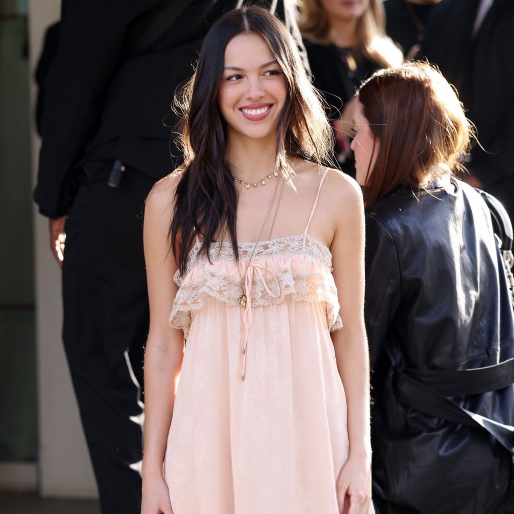 Access Olivia Rodrigo tweet media