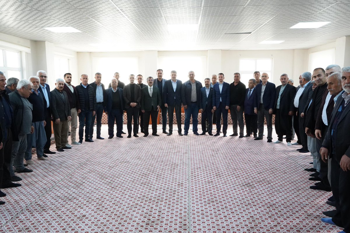 dr_ishaksan's tweet photo. 📍İncebağ Köyü

Milletvekilimiz Sayın Mustafa Alkayış, İl Başkanımız Sayın Ekrem Çadır, Merkez İlçe Başkanımız Sayın Fatih Olgun, İl Genel Meclisi Başkanımız Sayın Mehmet Kılınç ve teşkilatımız ile birlikte İncebağ Köyümüzdeyiz.

Muhtarlarımızla gerçekleştirdiğimiz toplantıda; köy konutları, altyapı çalışmaları ve önümüzdeki süreçte hayata geçireceğimiz yatırımları değerlendirdik.

1.5 Milyon m² kilitli parke çalışması ve 100’e yakın köyümüzde kurulacak çocuk oyun alanlarıyla kırsal kalkınmayı güçlendirmeye devam ediyoruz.

Ev sahipliği için İncebağ Köyümüze, katılımları için kıymetli muhtarlarımıza teşekkür ediyorum. @abuyukgumus @Akparti @RTErdogan @hakanaksu058 @MustafaAlkayis @acarfaruka @farukaytek
