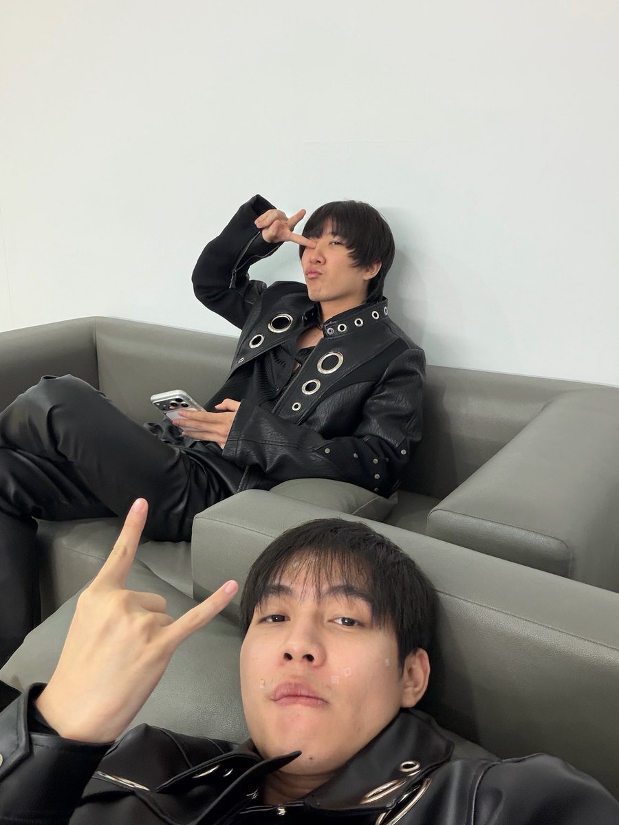 First.kp tweet media