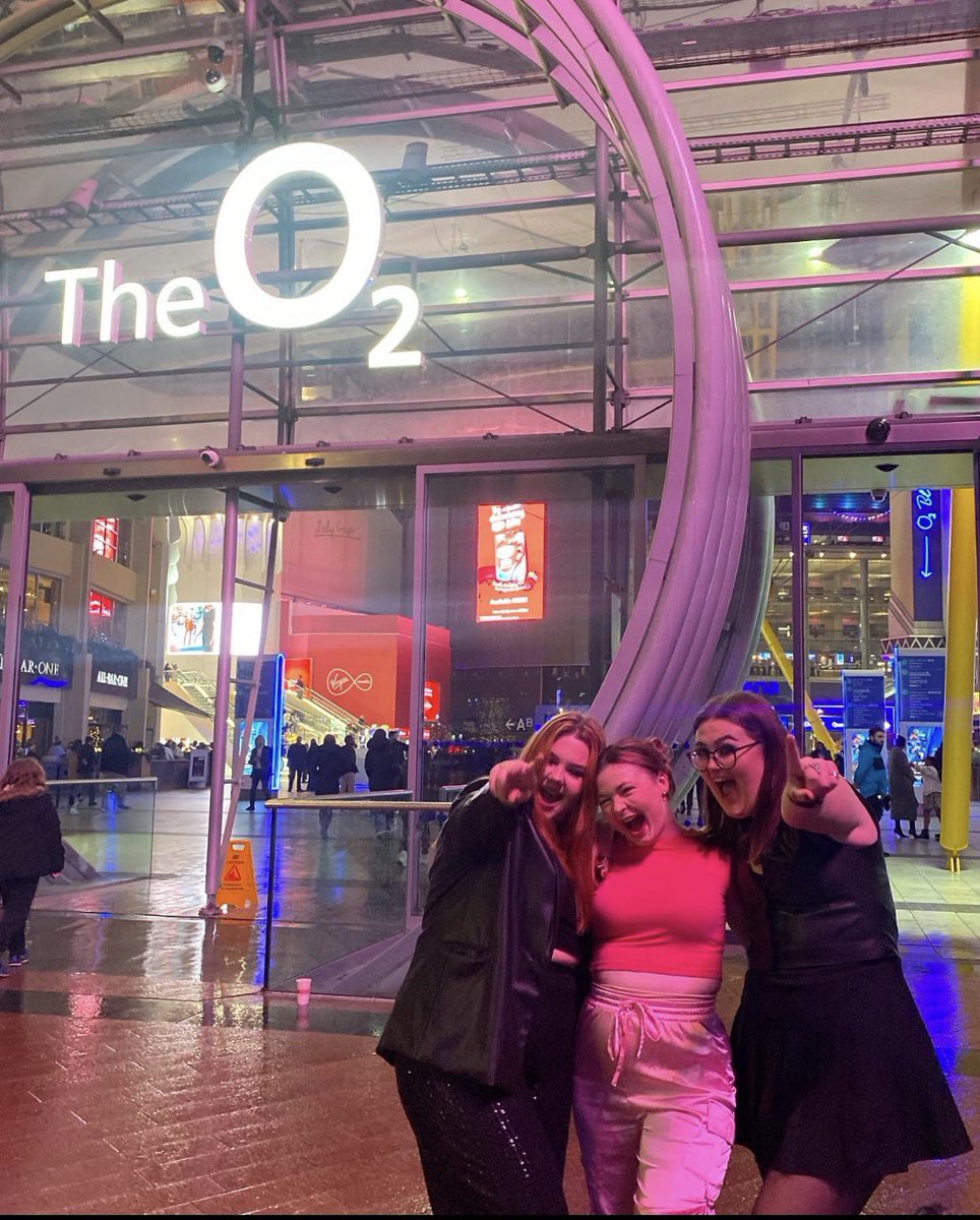 rachel 💖💛 tweet media