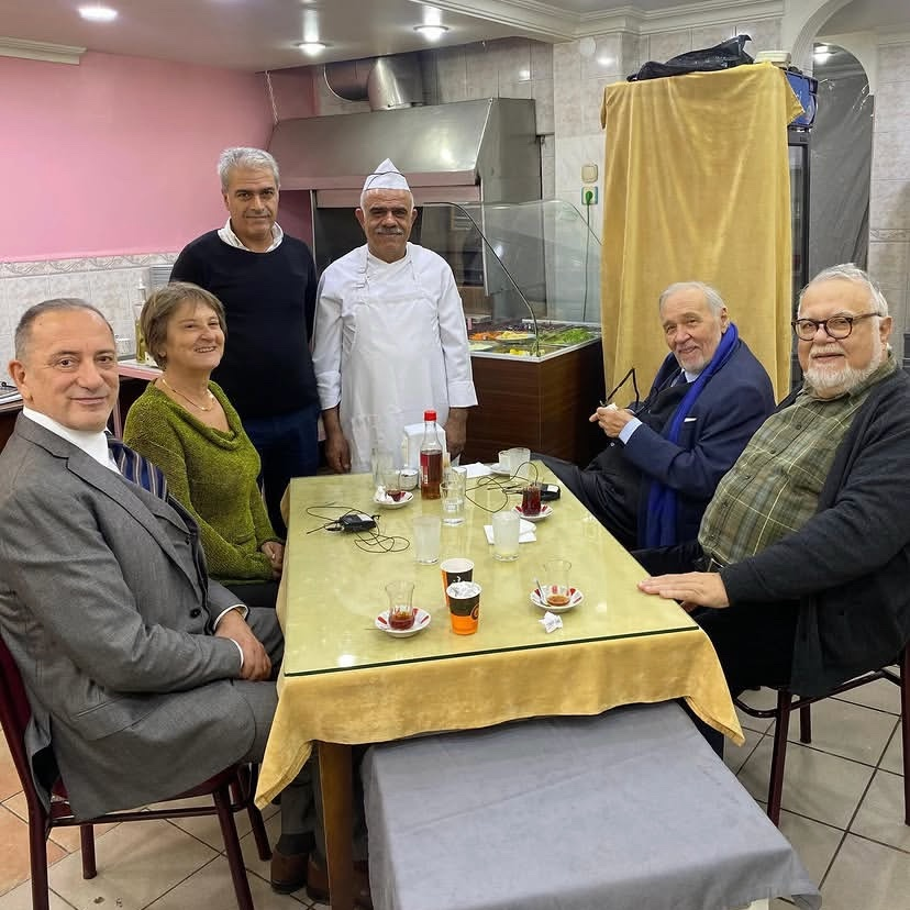 Bee Haber tweet media