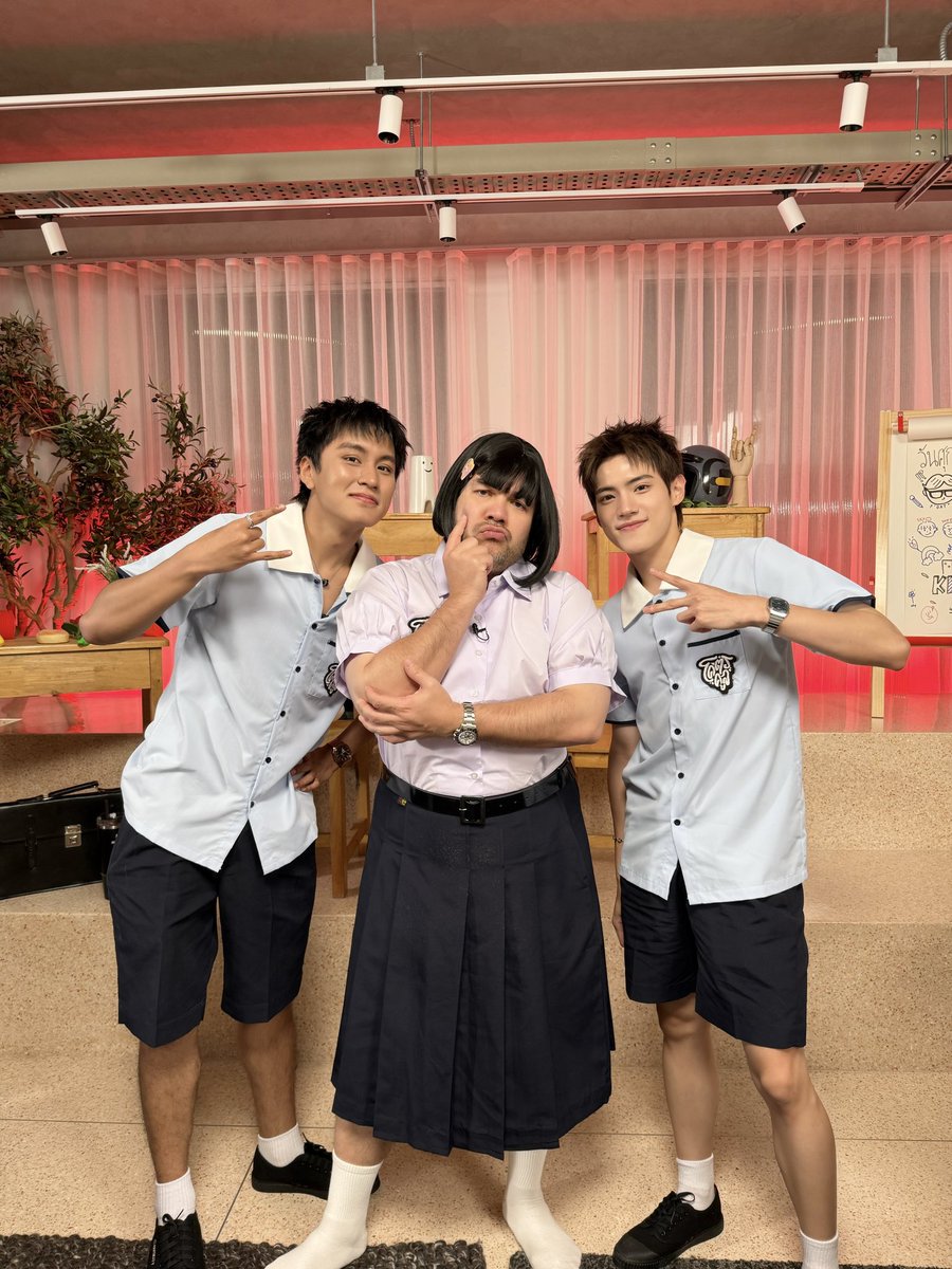 MchoiceTH's tweet image. ขอขอบคุณทาง ‘โคตรคูล’ และ ‘YAMAHA FAZZIO HYBRID’ ที่ให้ ‘แซม’ ได้มาร่วม Live พูดคุย เล่นเกมสนุก ๆ กันใน ‘โคตร LIVE สาระ’ วันนี้มาก ๆ เลยนะคะ 

รวมถึงขอบคุณ พี่ #oatpramote และ #boomsaharat ที่มาสนุกด้วยกันนะค้าบ 🤍

และขอขอบคุณ #CENTREofCIRCRL สำหรับกำลังใจที่ส่งมาให้กันตลอดทั้ง