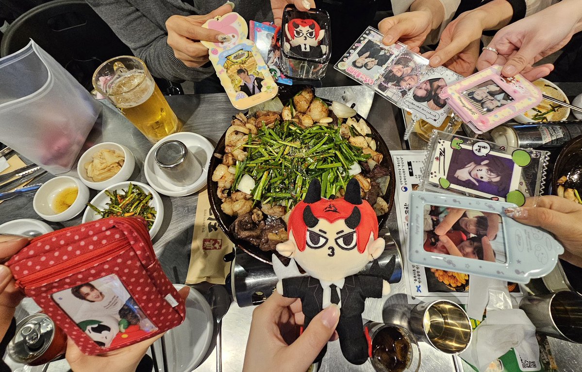 𝕫𝕚𝕫𝕚 tweet media