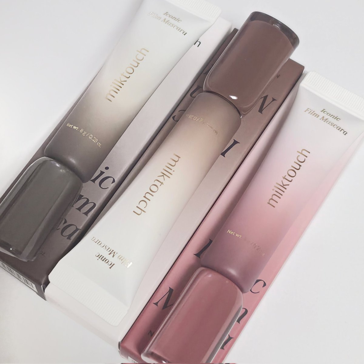 마스카라를 올려 tweet media