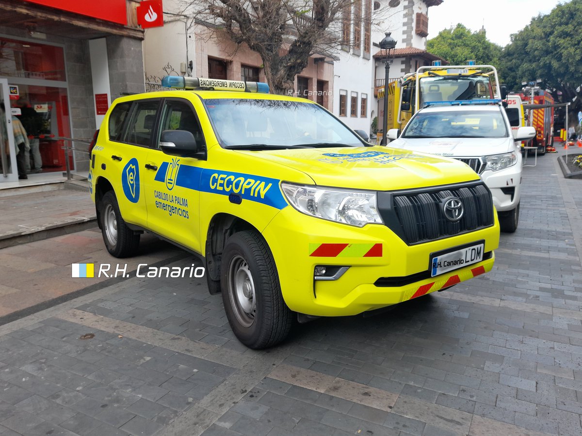 modcanario's tweet photo. 🇮🇨🏛️ EME-VC-01 CECOPIN Cabildo La Palma Emergencias (CEntro de Coordinación OPerativa INsular)
🇯🇵 2017 Toyota Land Cruiser Prado Basalto 2.8 D-4D [J150]

#Toyota #ToyotaLandCruiser #ToyotaJ150 #CECOPIN #CabildoLaPalma #Emergencias #EmergencyCoordinator #KdoW #Kommandowagen https://t.co/JY1PiLhKBg