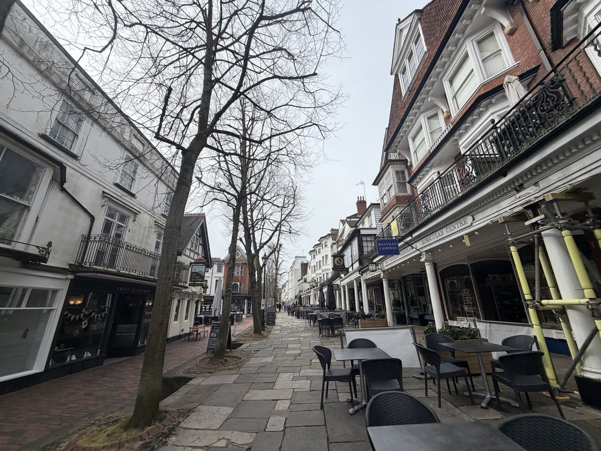 jameslgriffiths's tweet photo. Had a nice walk around Tunbridge Wells on Sunday Morning #kent #uk #england #trip #fyp #views #travel #foryoupage #tunbridgewells #royaltunbridgewells #pantiles #thepantiles #tunbridgewellspantiles https://t.co/f2ryNqOhFa