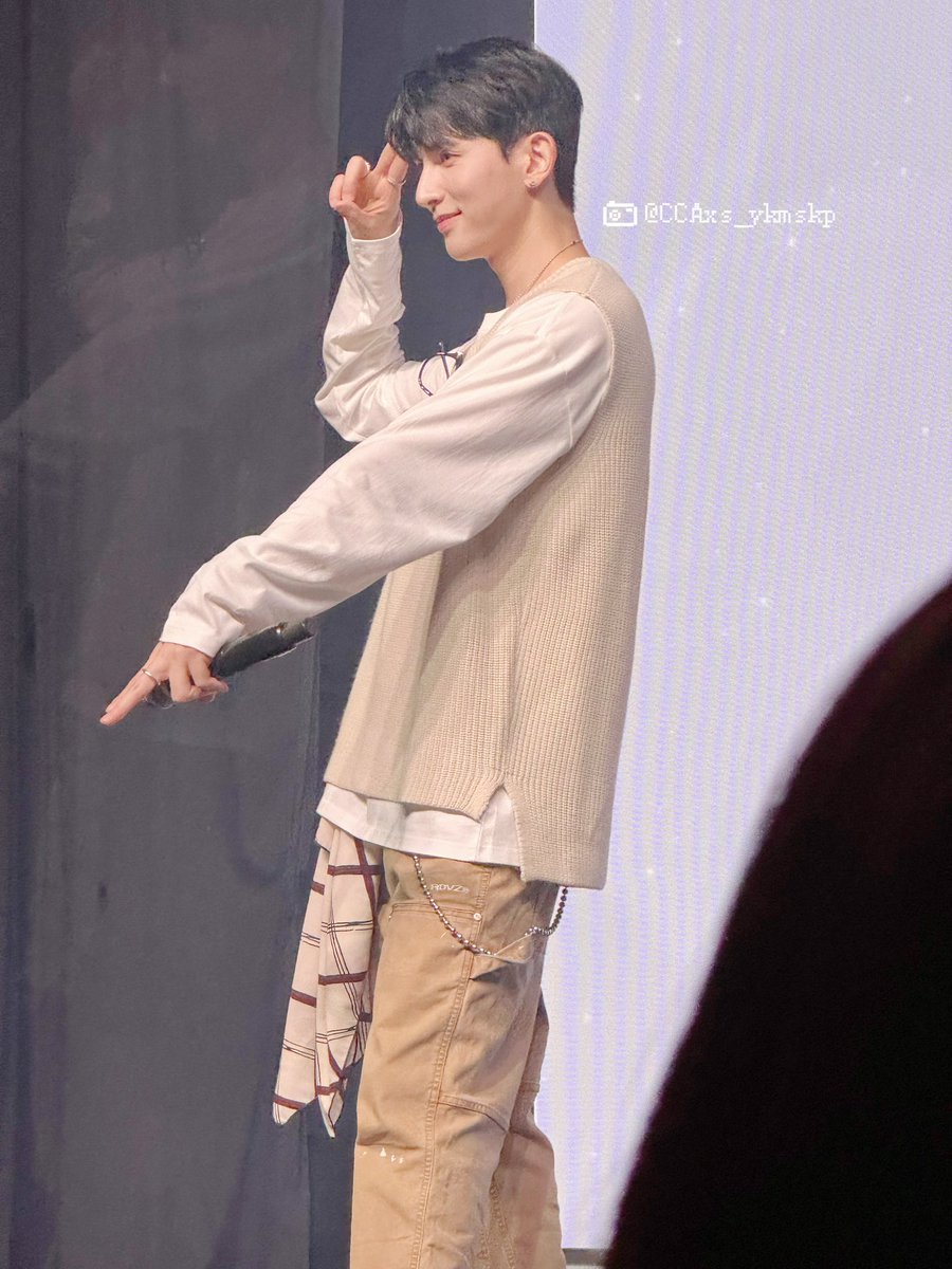 CCAxs_ykmskp's tweet image. 2026.4.2
𝐾𝐼𝑆𝐸𝑂𝑃 𝑆𝑂𝐿𝑂 𝐹𝐴𝑁𝑀𝐸𝐸𝑇𝐼𝑁𝐺
𝐶𝐻𝐴𝑃𝑇𝐸𝑅 𝑇𝑊𝑂:𝐹𝑒𝑒𝑙𝑖𝑛𝑔𝑠💐

#Kiseop 

ﾃｯﾃﾚｰ
推しは滅ポーズを覚えた！