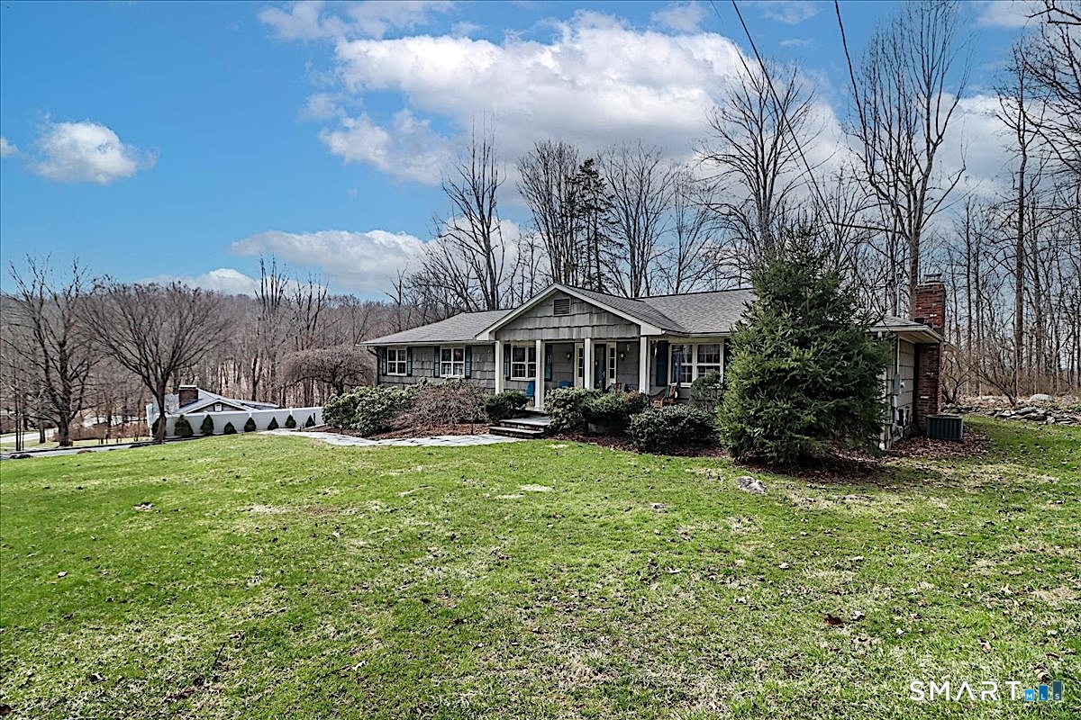 KathyHamiltonCT's tweet photo. 3 Hawthorne Hill Road, Newtown, CT, 06470
3 bed | 2.5 bath 2725 Sq. Ft.
Active | 645000
https://t.co/9yjRAcmCKR
From the moment you arrive, this well cared for 3 bedroom, 2.5 bath ranch feels like home. Upgrades include: 2025 Electric Upgraded to 200 Amps, 2026 Septic Upgrades... https://t.co/Diwmw0Kje3