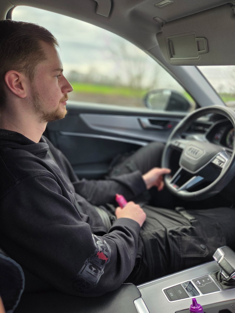 YouPayScotty's tweet photo. On the road again.
Some boys dream about being in the passenger seat… most of them will never even get close.
Tribute if you wanna change that.
#Alpha #findom #germanalpha #cashmaster https://t.co/kbuCSajfLF