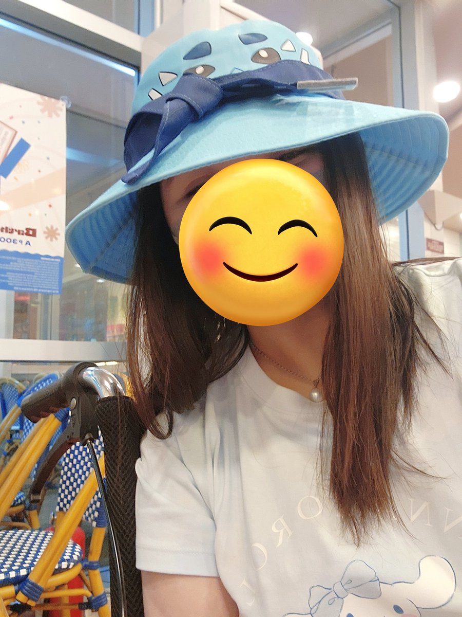 eevee 👩🚀 tweet media