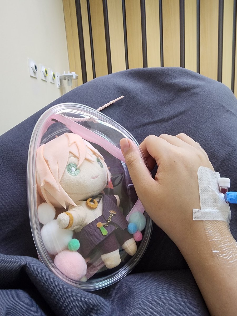 eevee 👩🚀 tweet media