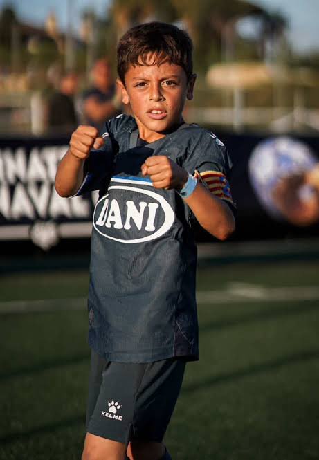 كرم مصطفى tweet media