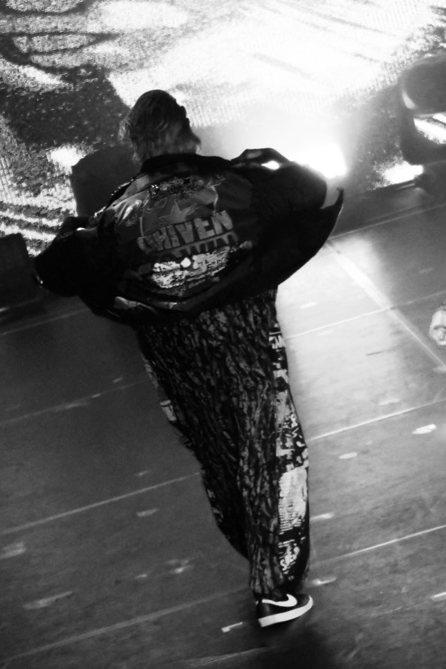 よねむら tweet media