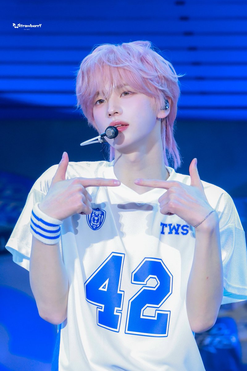 StrawberrY tweet media