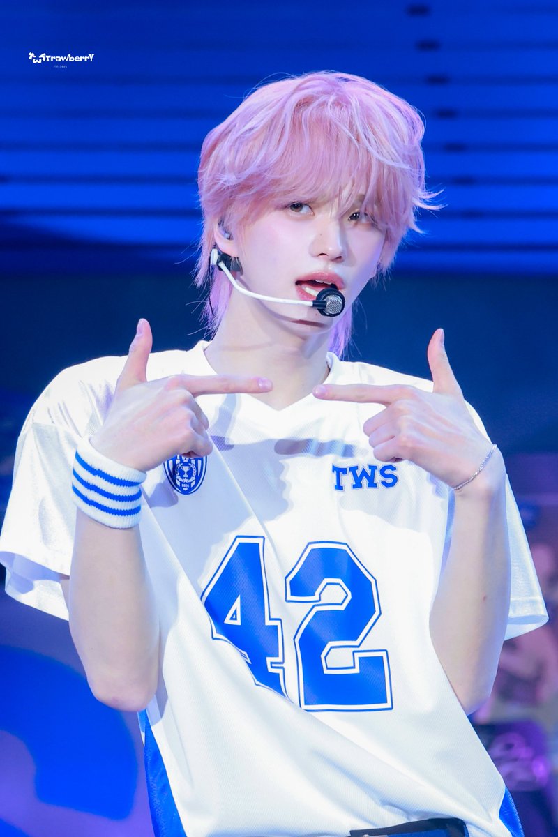 StrawberrY tweet media