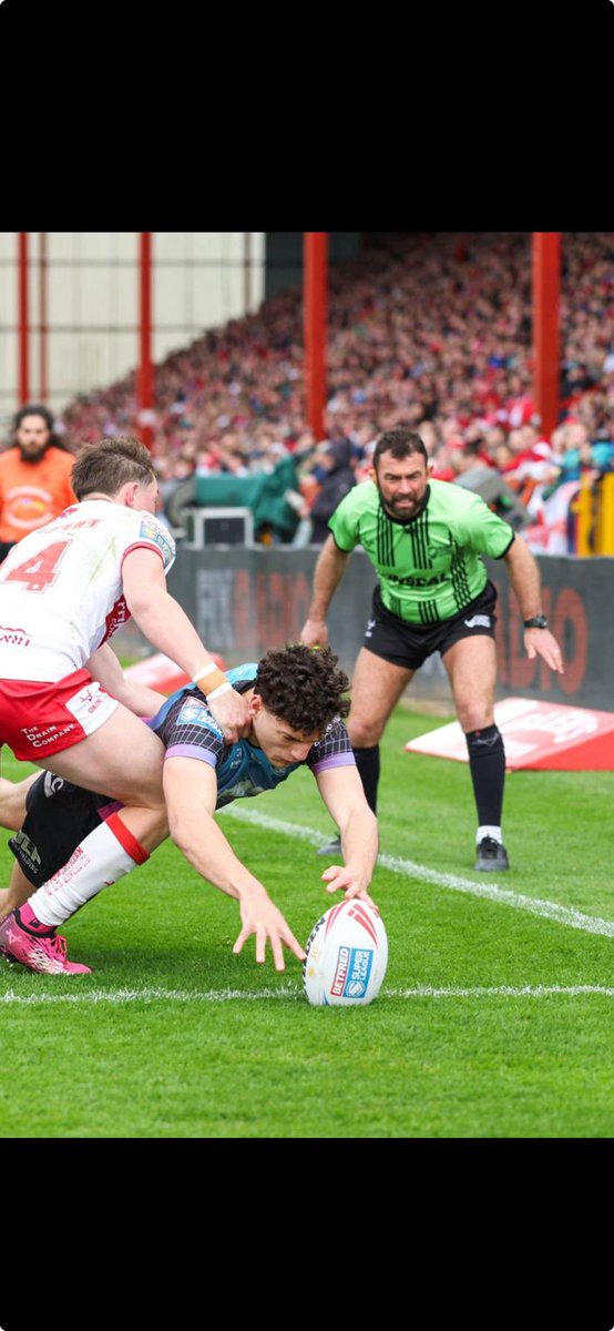 Try all day long &amp; the shoulder chargers that were missed were terrible. Feel sorry for FC. Been done over by the Ref &amp; video Ref.