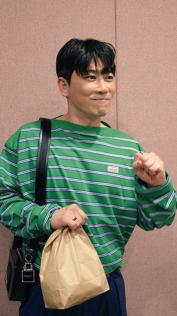 오늘 초등학교 입학한 박옥별 어린이
1학년 사랑반 9번