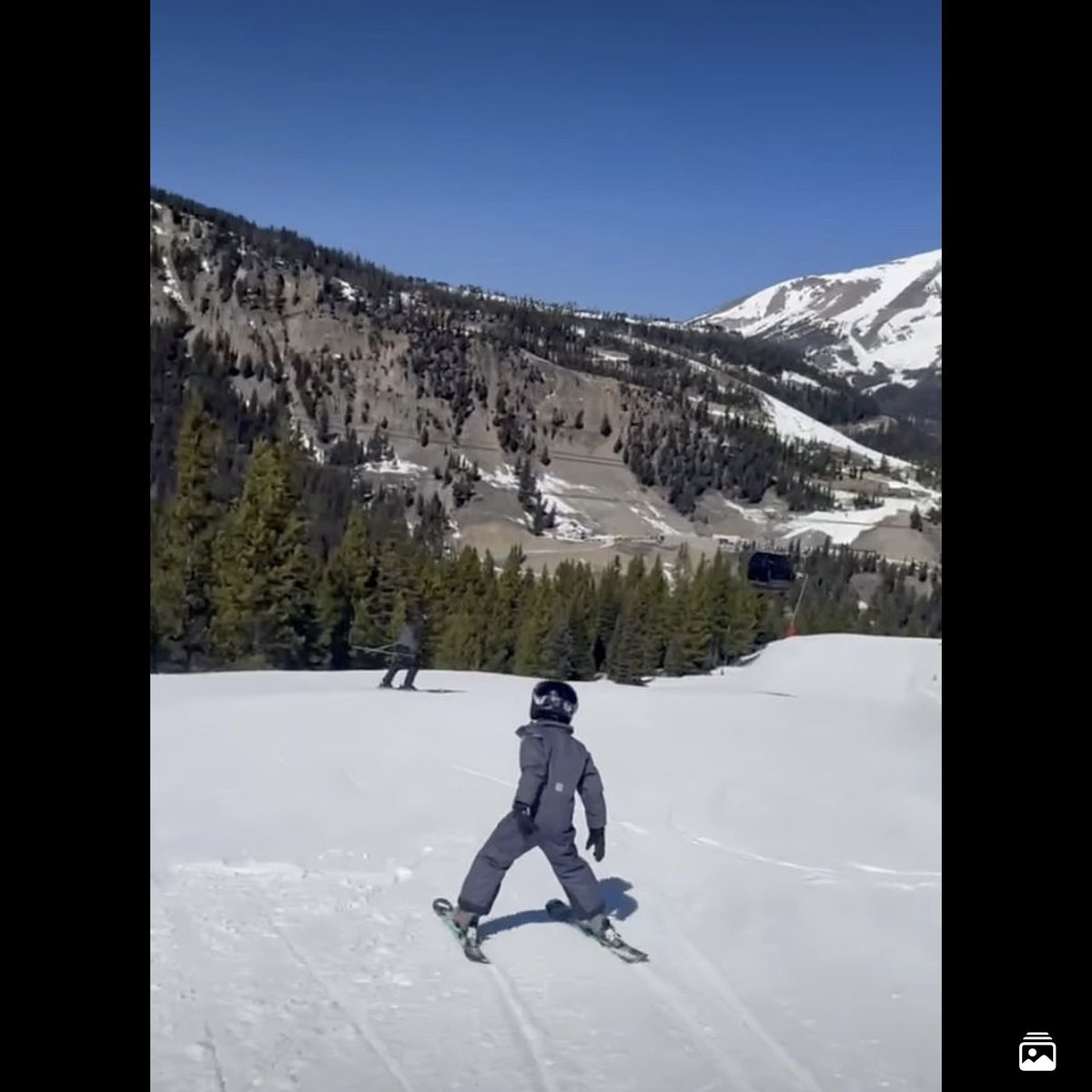 Charles_voice_mail tweet media