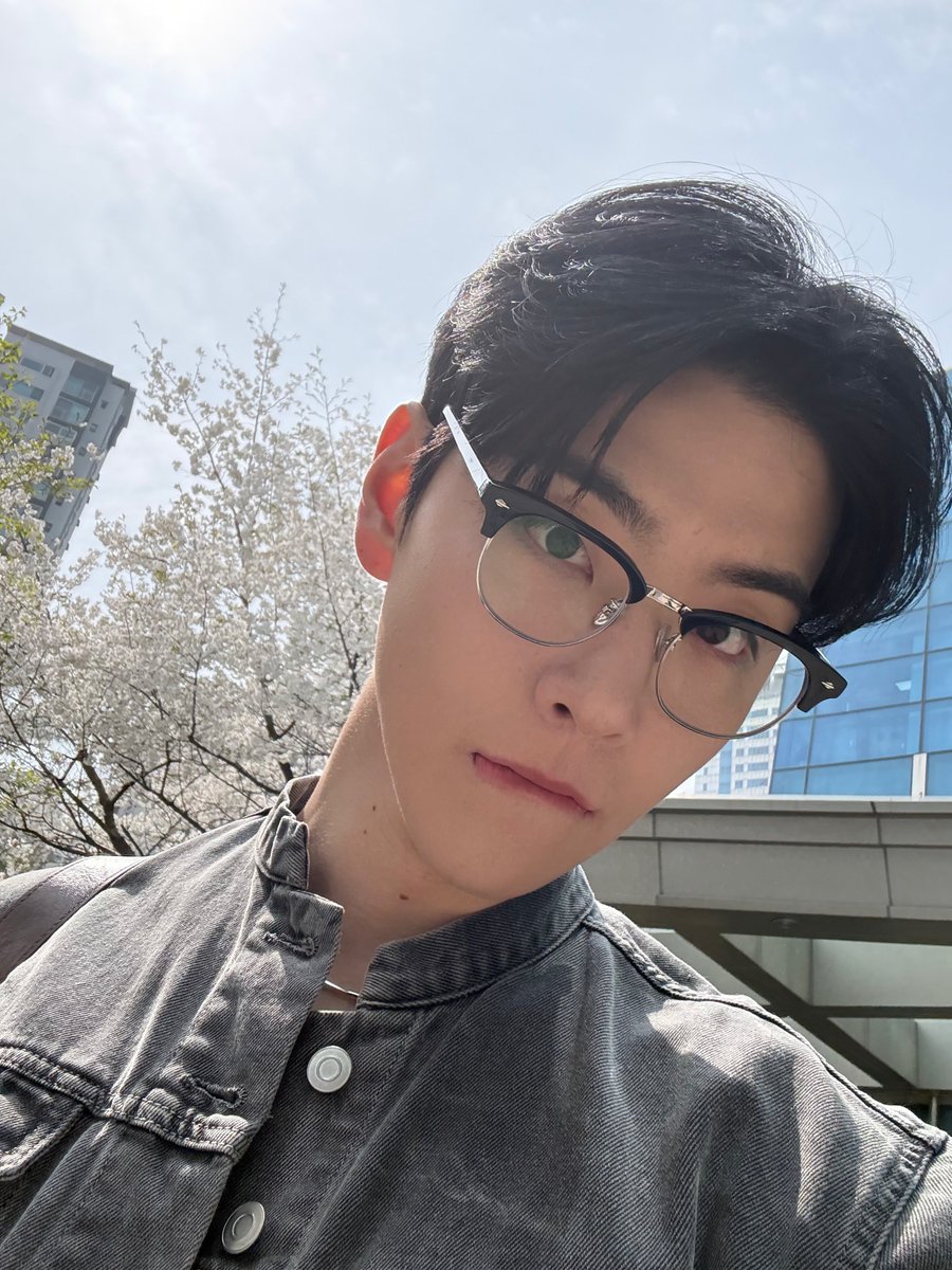 만추피티 tweet media