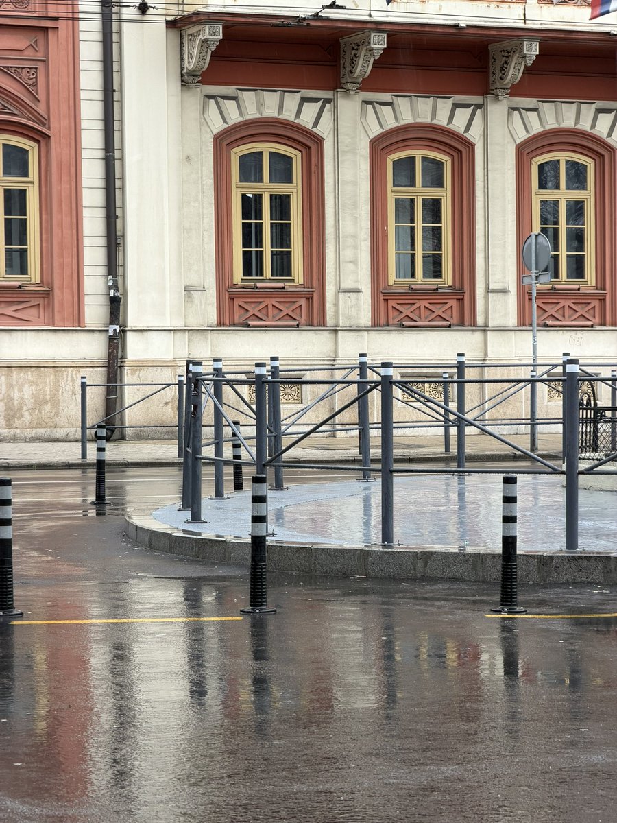 sova prase tweet media