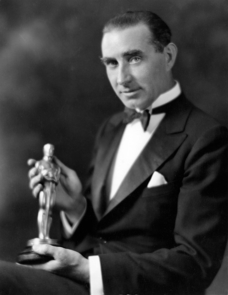 CitizenScreen's tweet image. The 2nd Academy Awards happened #OnThisDay in 1930 at a banquet in the Cocoanut Grove. This was the first time #Oscars were broadcast on the radio. 

Picture: THE BROADWAY MELODY. Director: Frank Lloyd. Actor: Warner Baxter. Actress: Mary Pickford.