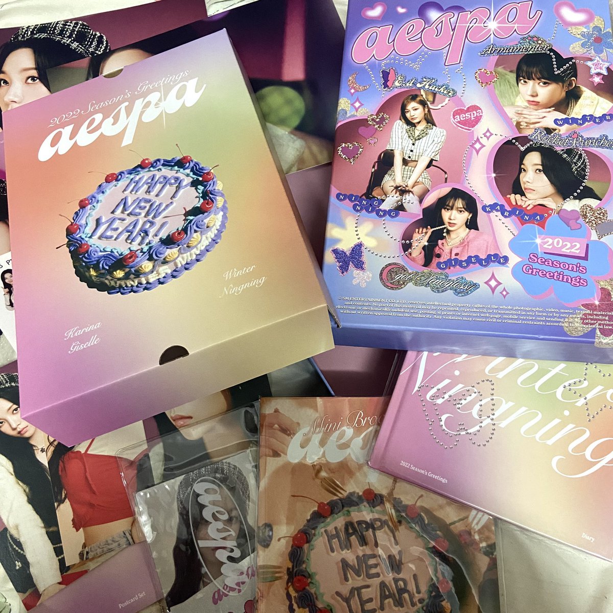 bellobyhoon_'s tweet photo. wts ready to ship 💖🫶🏻

Season's greetings aespa
ssgt 2022 เอสป้ามีของตามภาพ โปสการ์ดเป็นพี่น่า สตก. มินิโบรชัว ไดอารี่ โปสเตอร์
🐈‍⬛ 250฿

สนใจขอดูเพิ่มเติมได้ค่า

#ตลาดนัดaespa #ตลาดนัดเอสป้า https://t.co/qBAcPyzsQF