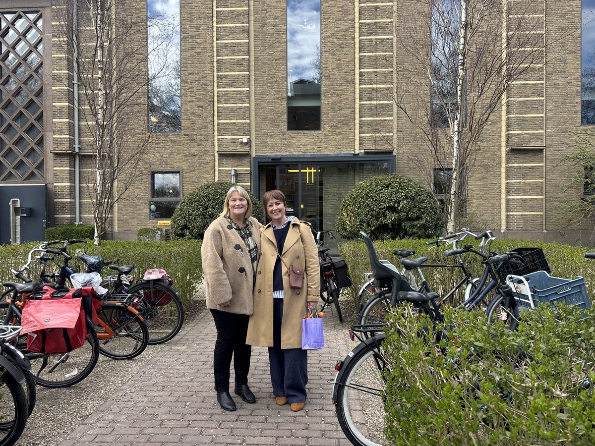 AcpMmu's tweet photo. Huge thanks to Lillian Maas 🌟 for an inspiring #International #AdvancedPractice week in #Rotterdam 🇳🇱 🌍😃.
Great to connect with colleagues &amp; students from the #USA, #Netherlands &amp; #Canada. Loved sharing #AP work @AcpMmu #UK 🇬🇧 &amp; learning from others 🙌 @Anna_Kime @Diane_Reid1 https://t.co/A5N8fTqhpT