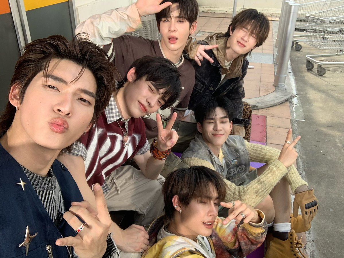 Kun'Noina tweet media