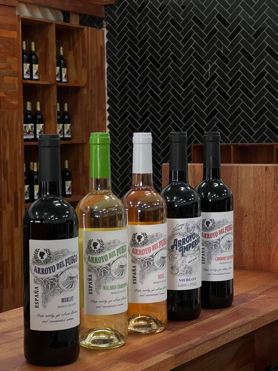 Phoenixcentre_'s tweet image. Eretz Kosher Market is officially OPEN at Phoenix  Lifestyle Centre in New Kasama🍷

Step into a world of refined taste with our premium kosher wine collection — where quality, tradition, and elegance meet. 

#NowOpen #KosherWine #PremiumSelection #WineLovers #LusakaLifestyle