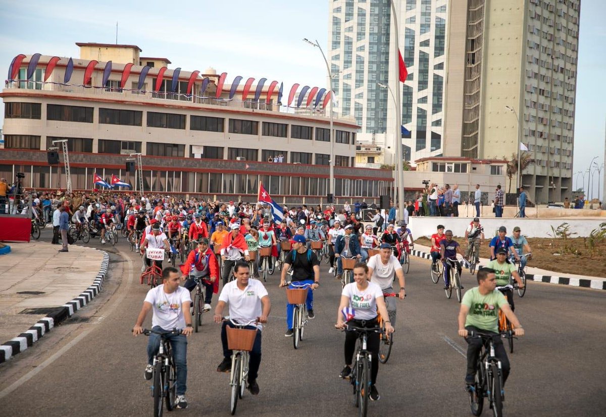 Antifa_Ultras tweet media