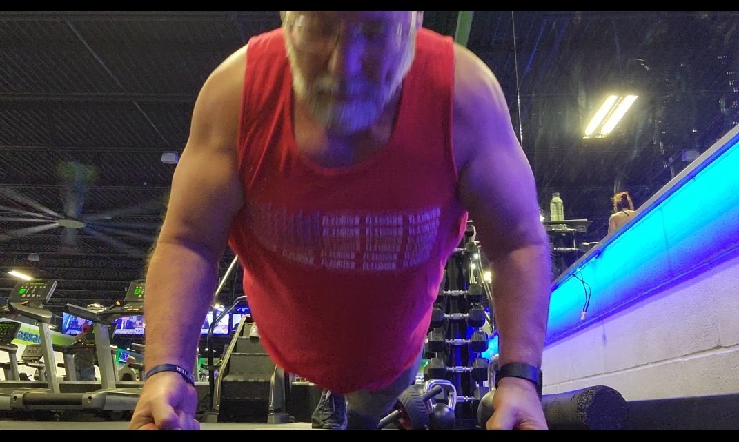 ChunkyFlamingo's tweet image. It’s #FlamingoFriday and #REDFriday so let’s support our troops, deployed and home grinding away and pick something up Red to Remember Everyone Deployed! Order something red and I’ll throw in something on my end! #BOGO ChunkyFlamingo.com