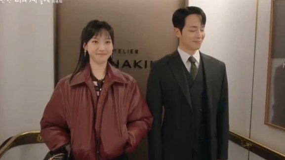 starwings45's tweet photo. his satisfied smile and then them smiling shyly tgth; y'all would think he asked her to marry him not out for a wine😭

#InYourRadiantSeasonEp12 #InYourRadiantSeason https://t.co/IG3Vo8fzRW