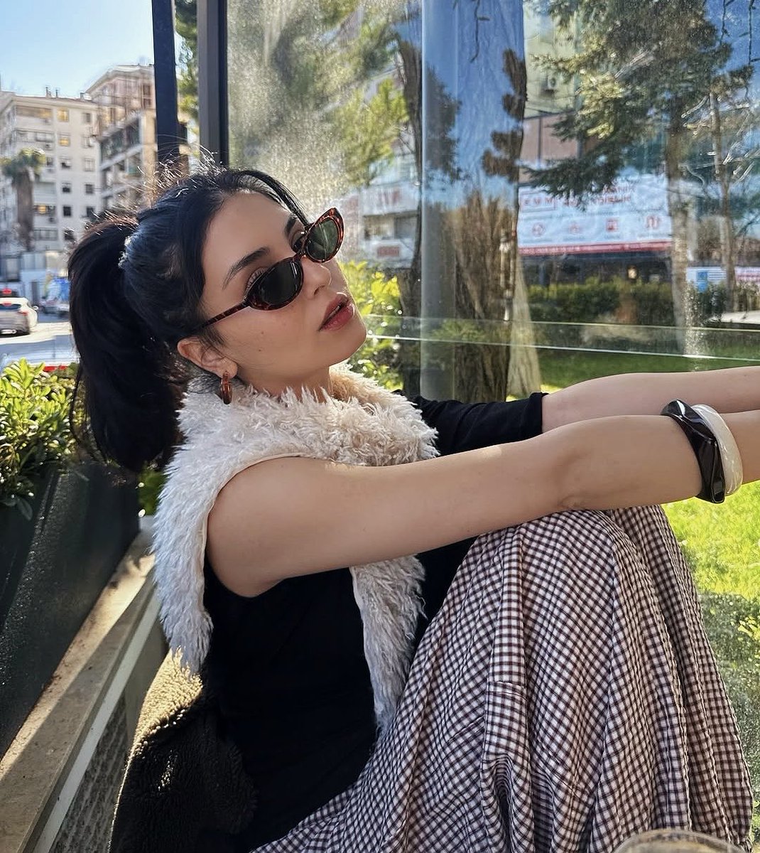 iris ☾ tweet media