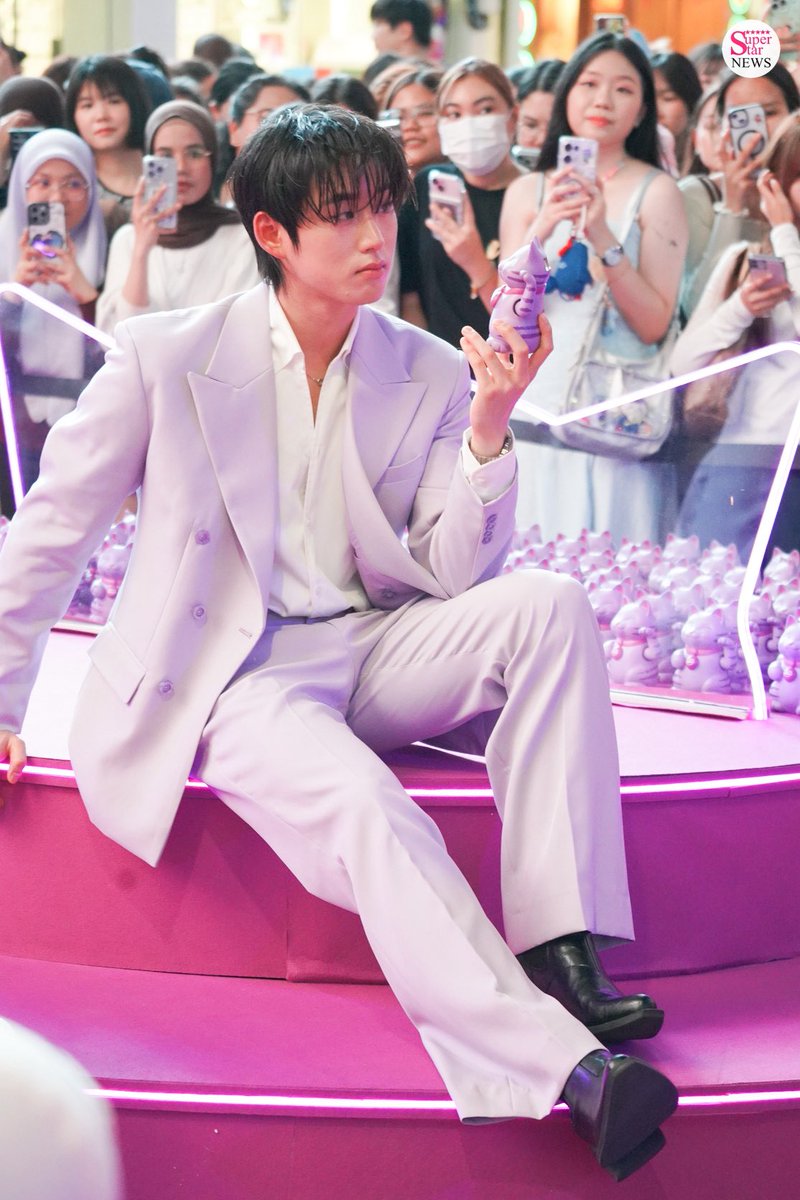 SuperStarNews tweet media