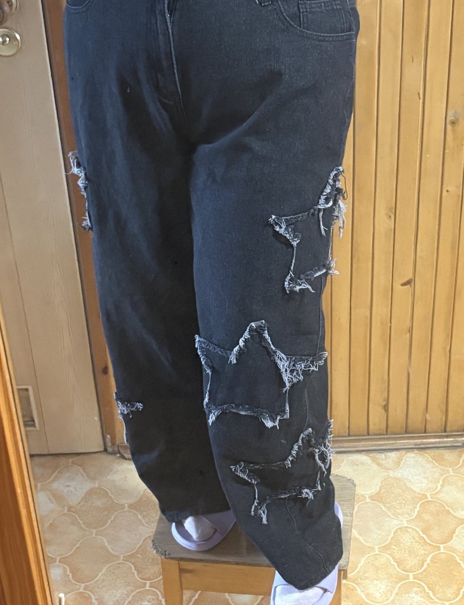 Marti ♡ will see 5sos AGAIN!! | 18 tweet media