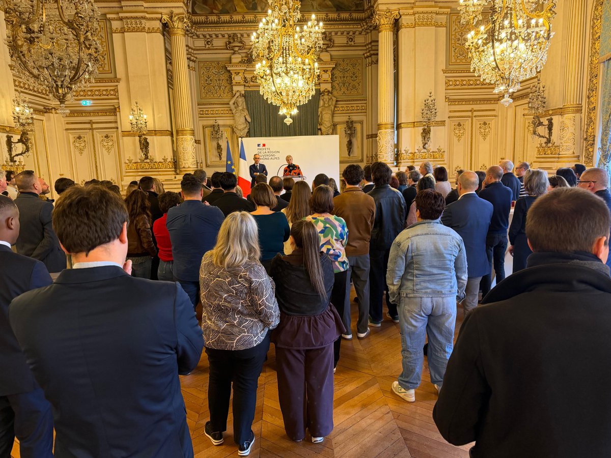 prefetrhone's tweet image. #Municipales2026 | Clap de fin pour les élections municipales et métropolitaines ! 

Mme Fabienne BUCCIO, Préfète du Rhône et M. Fabrice ROSAY, Préfet secrétaire général, ont réuni les agents mobilisés durant toutes la durée des élections.

Derrière ce que le public perçoit le