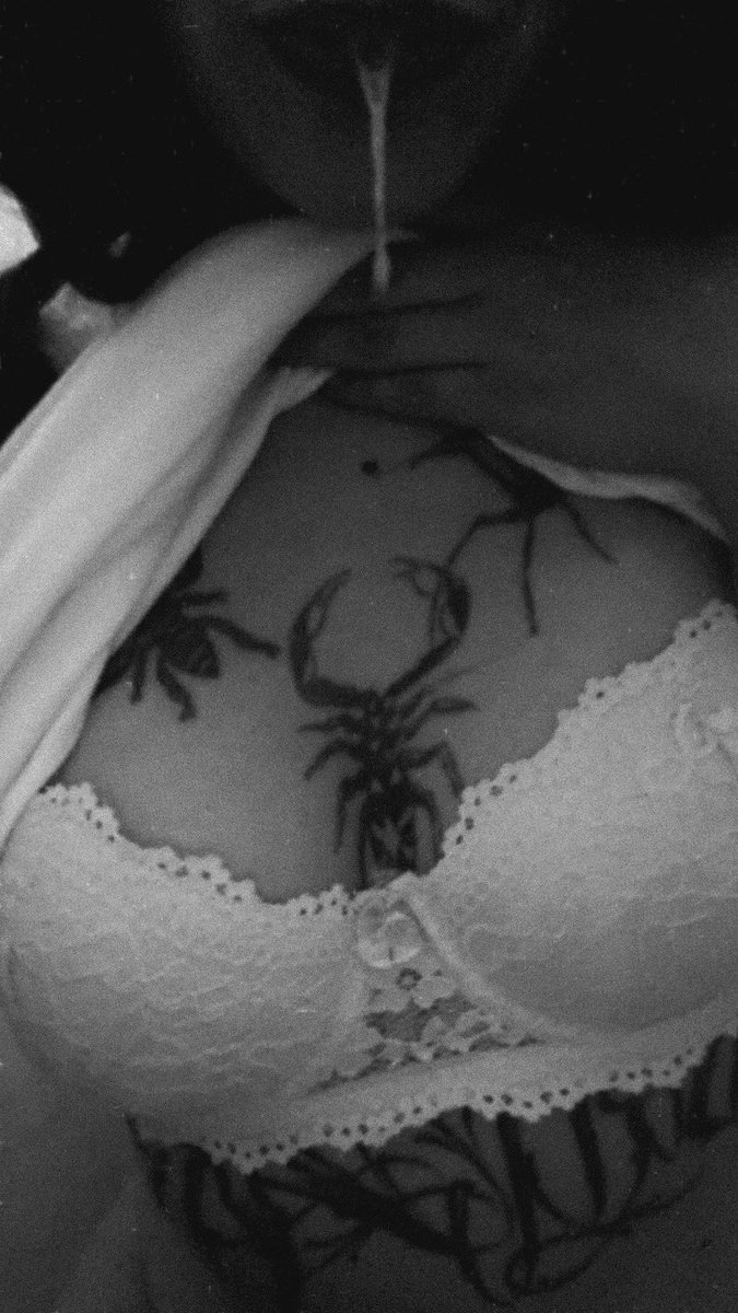 petitekali tweet media