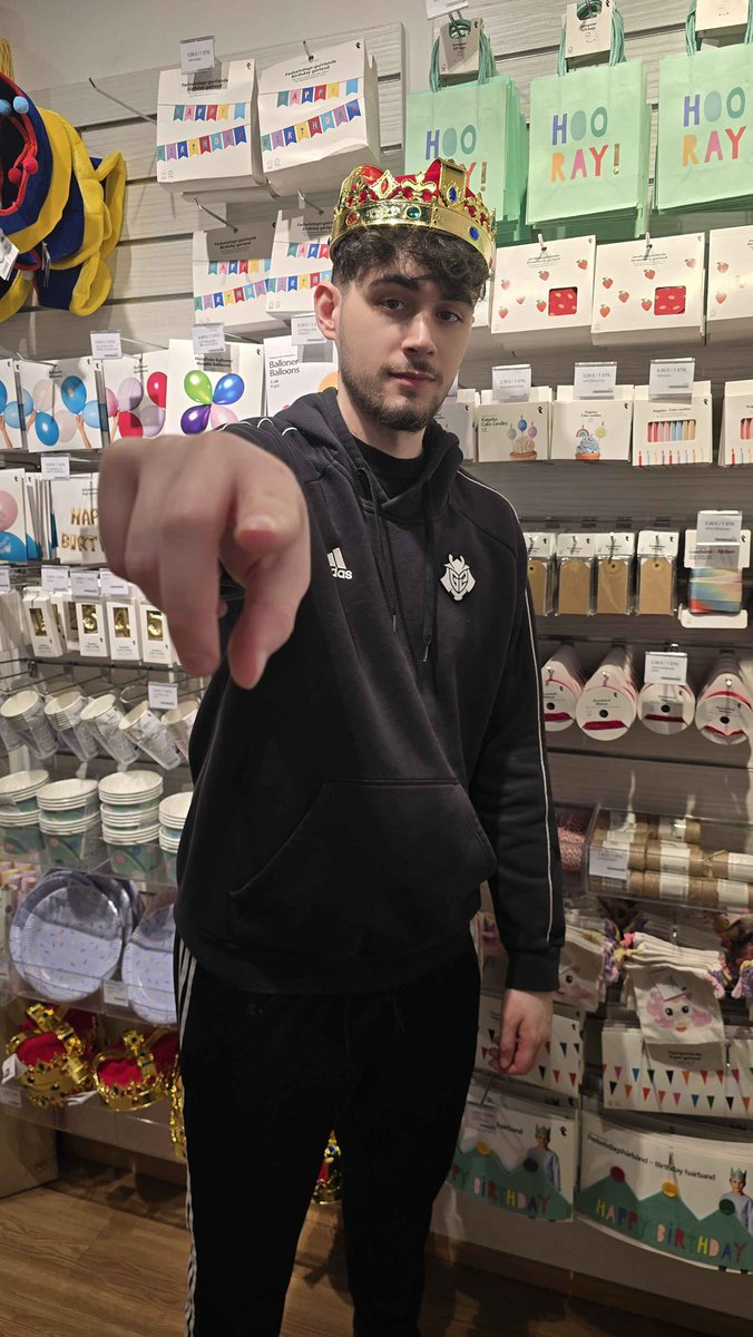 Sir Kledington tweet media