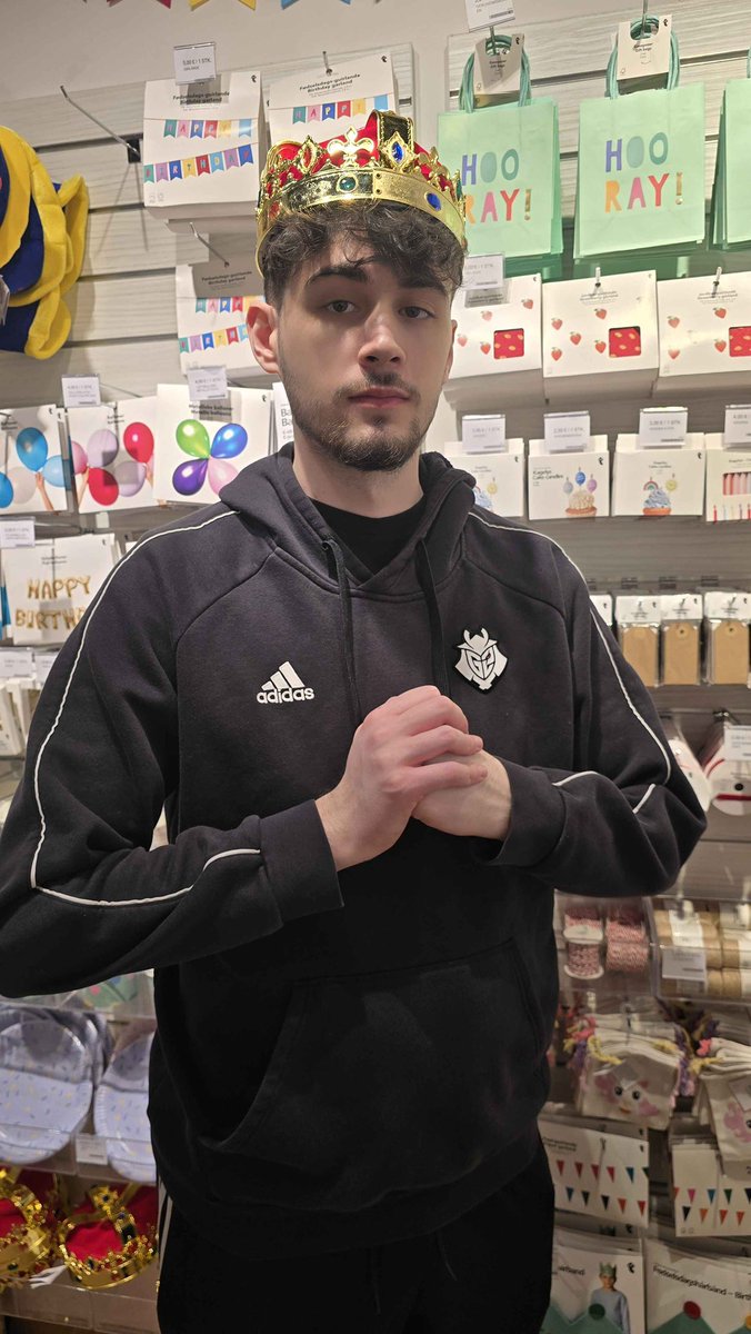 Sir Kledington tweet media