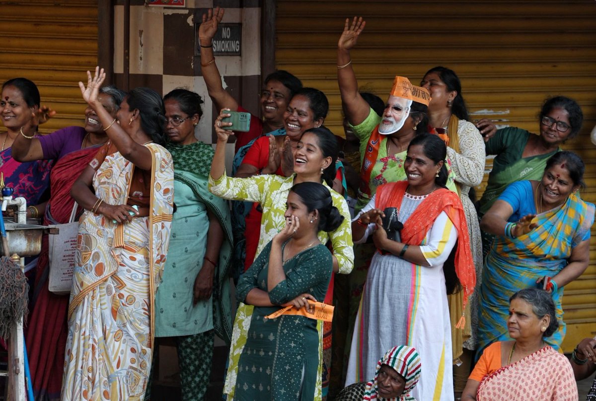 Narendra Modi tweet media