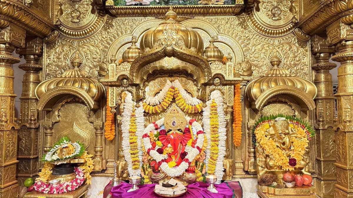 🙏 गणपती  बाप्पा मोरया 🌺मंगलमूर्ती मोरया 🙏०३/०४/२०२६
🙏Ganapati Bappa Moraya 🌺 Mangalmurti Moraya  🙏03/04/2026