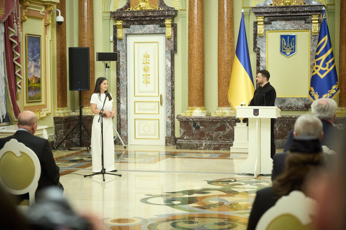 Volodymyr Zelenskyy / Володимир Зеленський tweet media