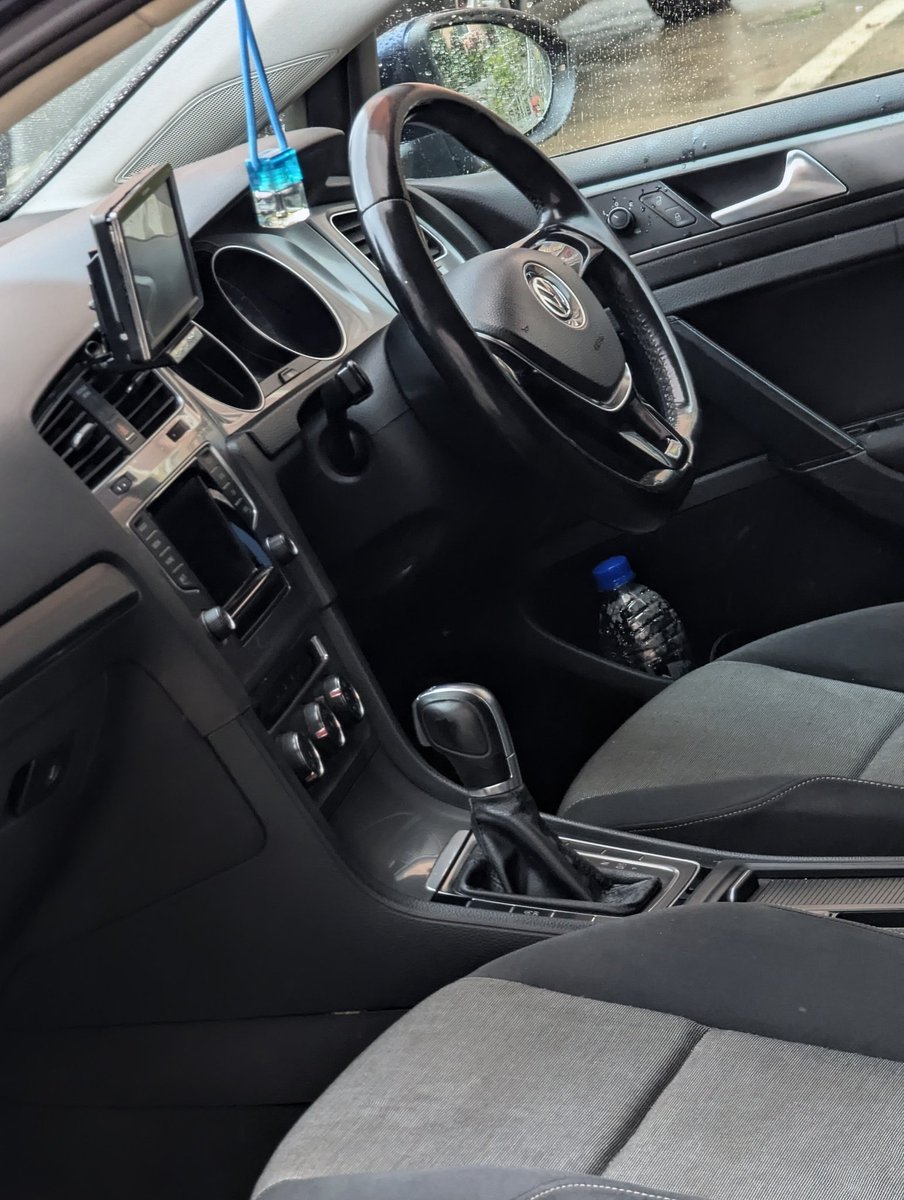 mayah_mbewe's tweet photo. Tiguleni Golf 7 otchipa uyu!!!

2015 model
142000kms mileage 
23.8 million kwacha yokha basi
Timachoseraso
Blantyre

Imbani 0885811481 https://t.co/w1oTVi8qB8
