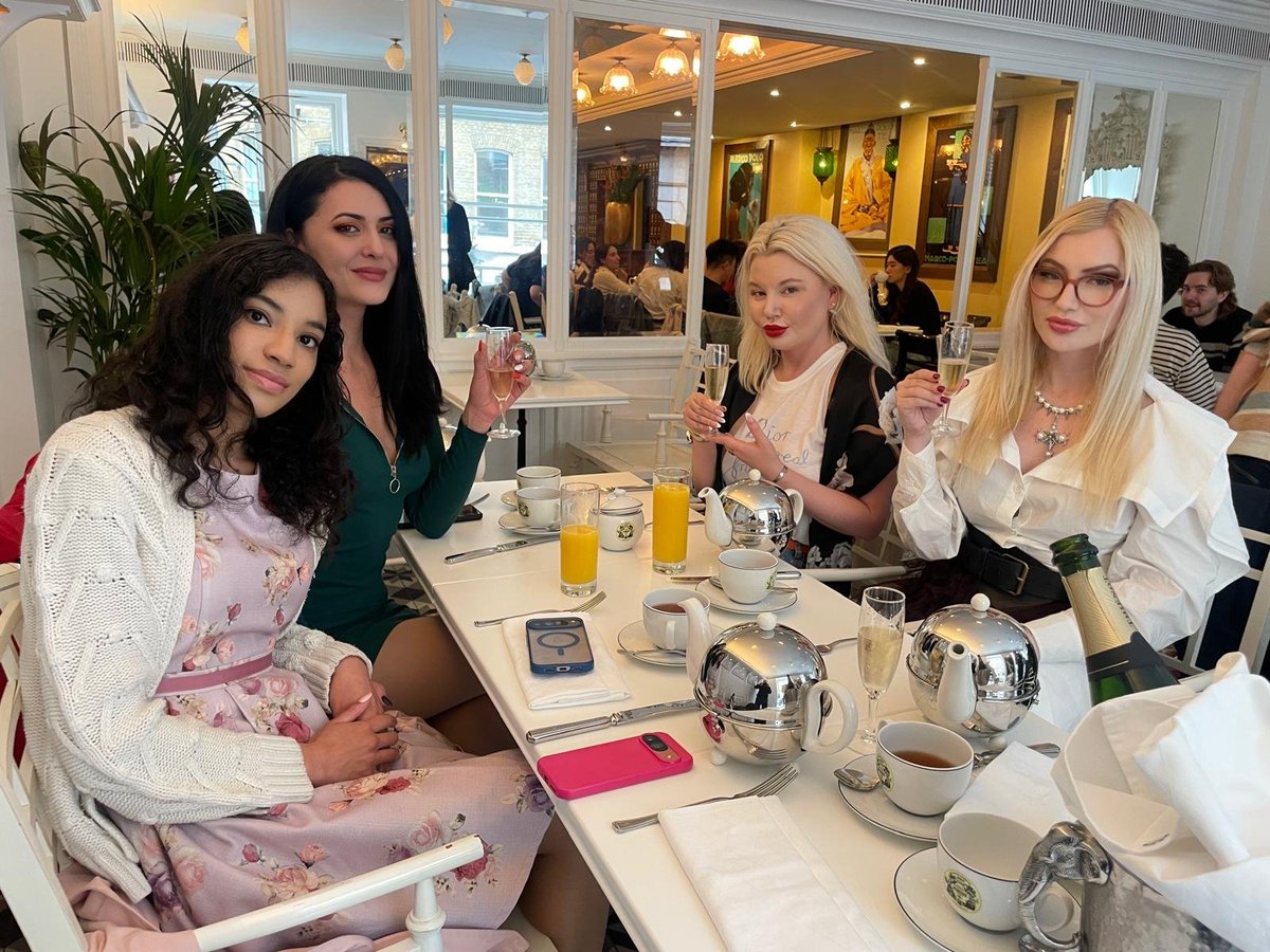 Miss Alex Wildfire tweet media