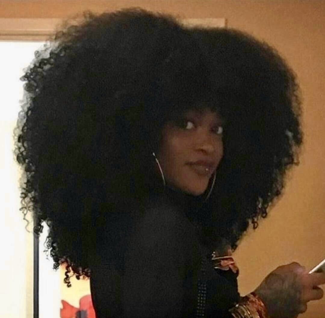 isisZakkie tweet media