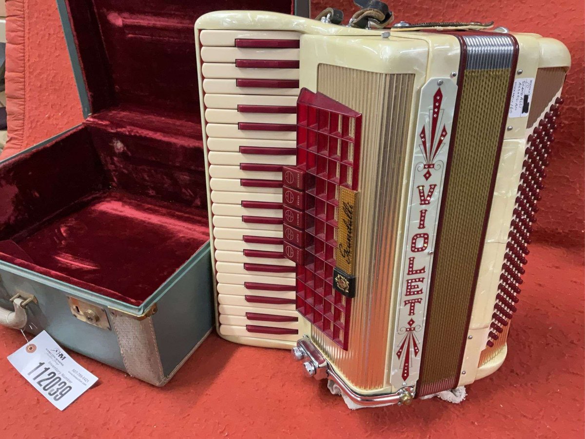 HM Auction Group tweet media