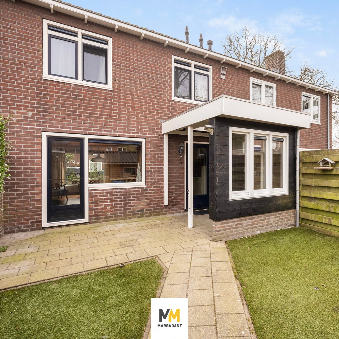 Fijn en centraal wonen in het groene Berkum! 

BOERENDANSERDIJK75.NL

Deze eengezinswoning met 3 slaapkamers en energielabel A biedt veel licht, privacy en parkeergelegenheid op eigen terrein.

Vraagprijs: € 365.000,- k.k.

#nieuwinverkoop #wonen #tekoop #margadant #huiskopen
