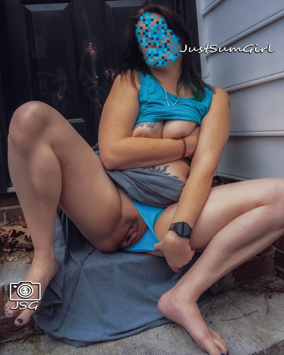 JustSumGirl tweet media